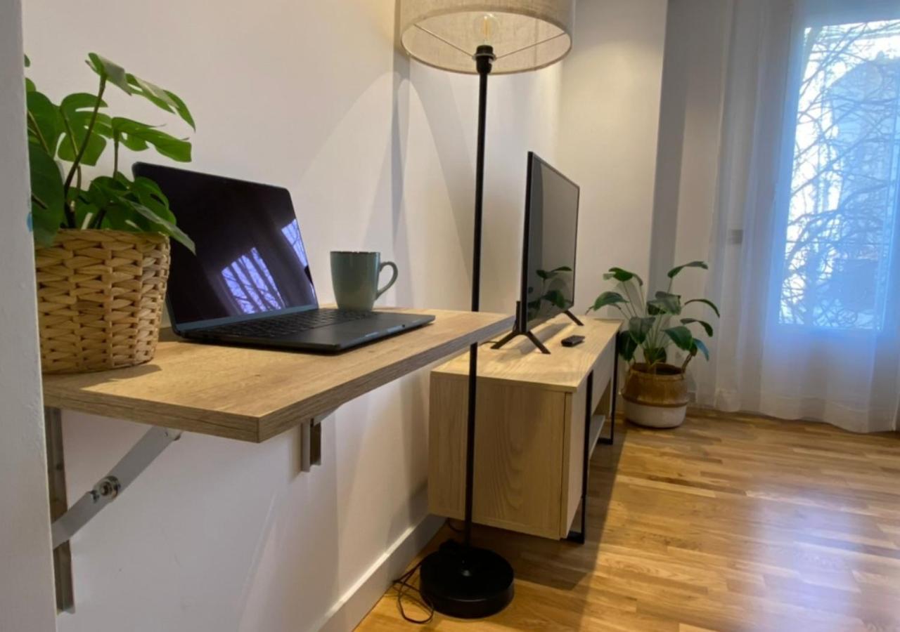 Alojamiento En Pleno Centro Con Wifi Y Aire Acondicionado Logroño Exteriör bild